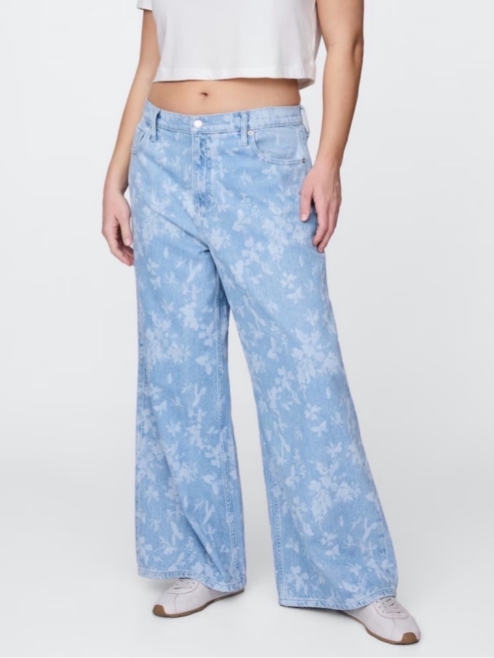 GAP Light Blue Floral Wide-Leg Jeans size 4